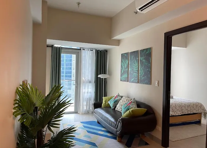 Tropical 1br Uptown Parksuites Bgc With Netflix 200mbps * Manila