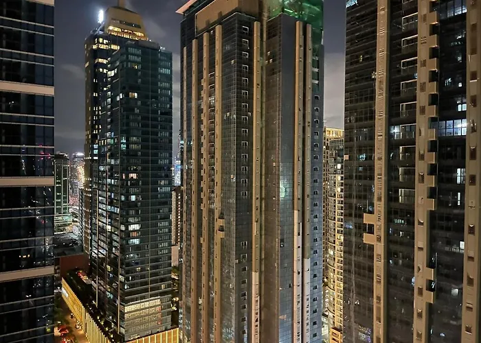 Tropical 1br Uptown Parksuites Bgc With Netflix 200mbps Apartamento